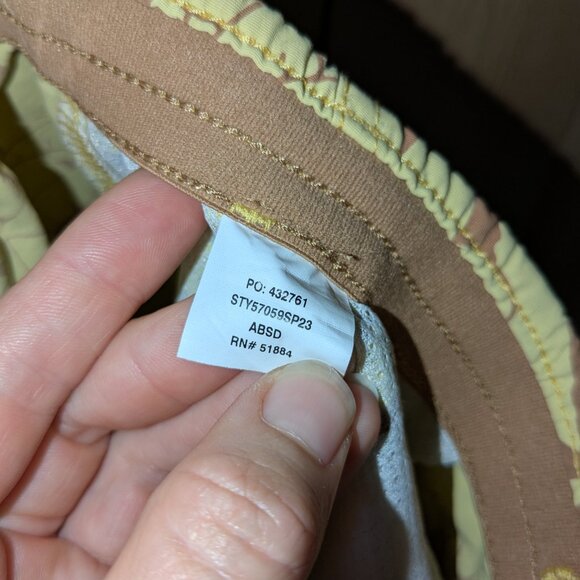 Patagonia Baggies Shorts Womens Small Yellow Tropical Floral 4.5" Active Water - Picture 7 of 7